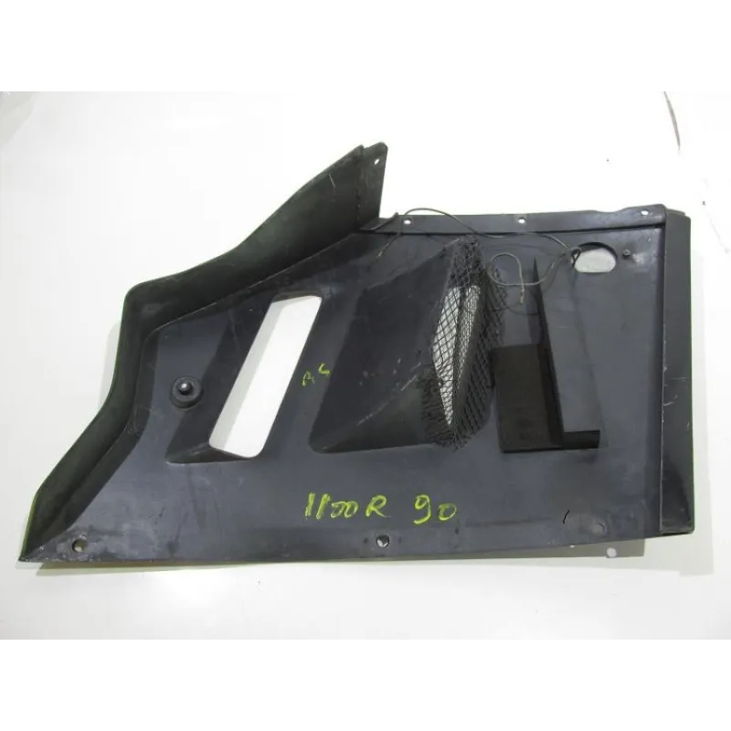 Cache flanc de carenage gauche SUZUKI GSXR 1100 1989-1990