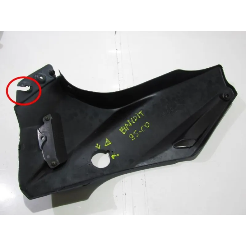 Cache flanc de carenage droit SUZUKI GSF 1200 1996-2000 BANDIT