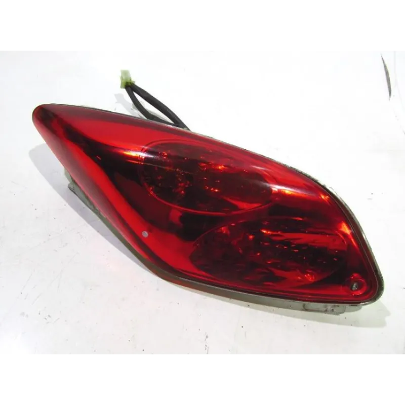 Feu arriere droit YAMAHA YPR 125 2006-2009 XMAX