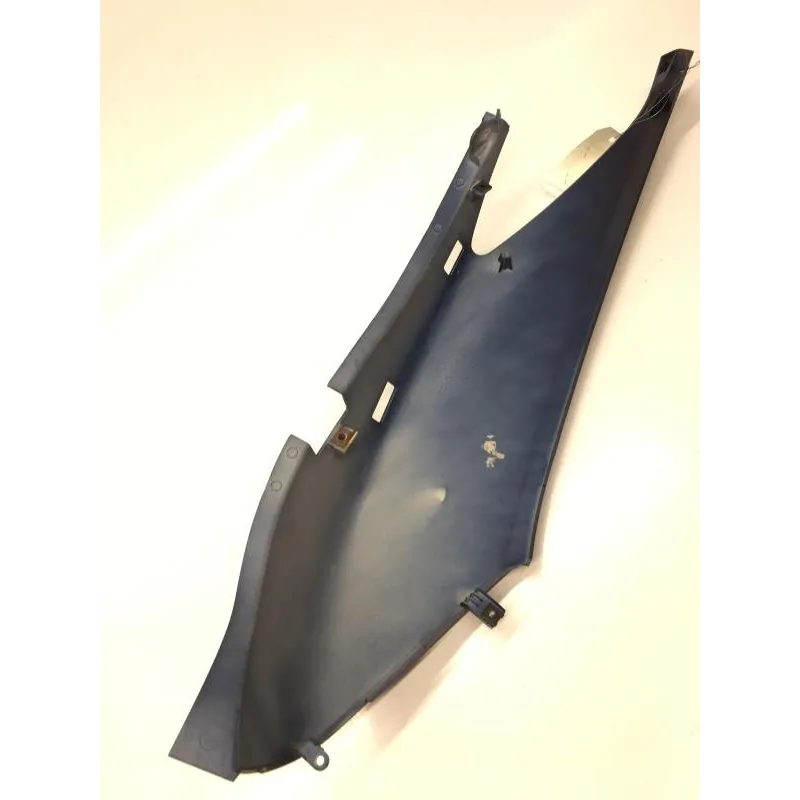 Cache carenage coque arriere droit YAMAHA YPR 125 2006-2009 XMAX