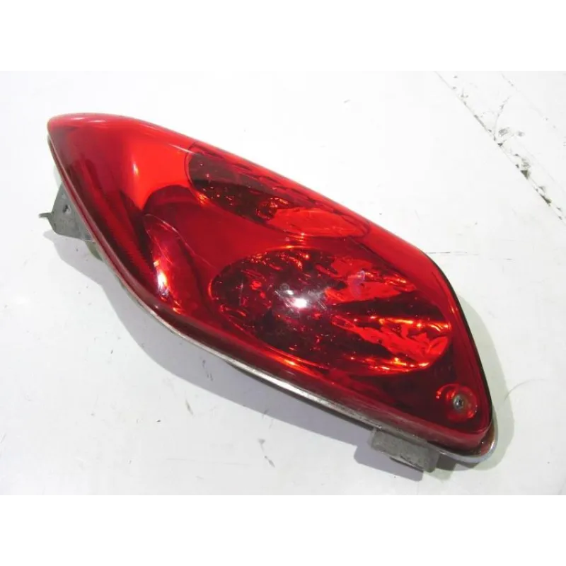 Feu arriere droit YAMAHA YPR 125 2006-2009 XMAX