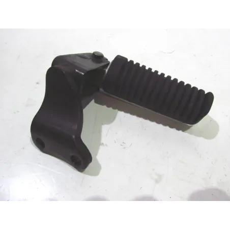 Repose pieds arriere droit YAMAHA YPR 125 2006-2009 XMAX