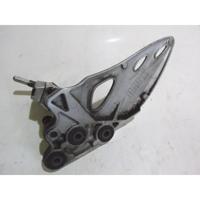 Platine avant gauche SUZUKI GSXR 1300 2008-2017 HAYABUSA