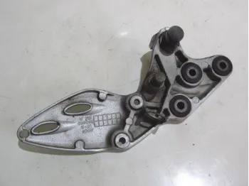 Platine avant droite SUZUKI GSXR 1300 2008-2017 HAYABUSA