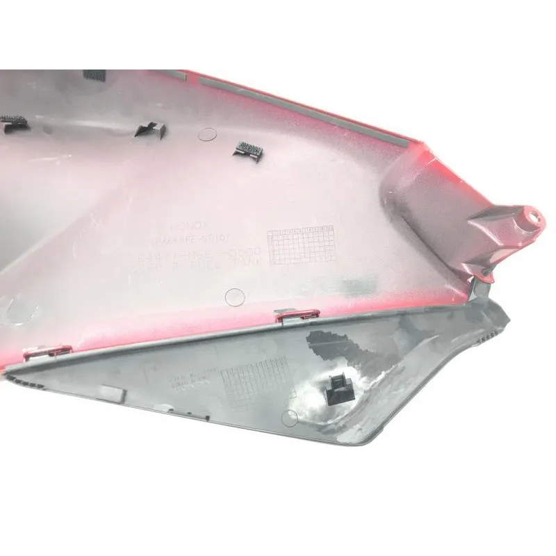 Cache reservoir droit HONDA VFR 1200 F 2010-2016