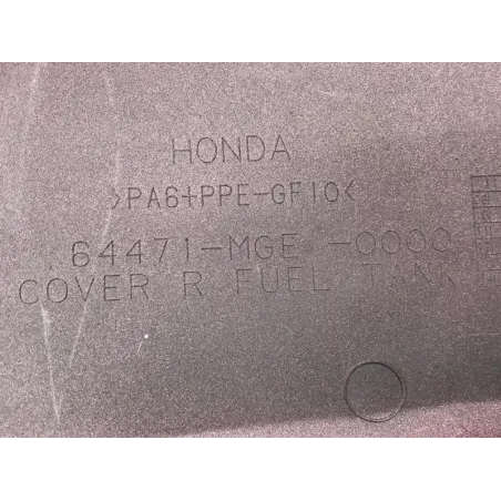 Cache reservoir droit HONDA VFR 1200 F 2010-2016