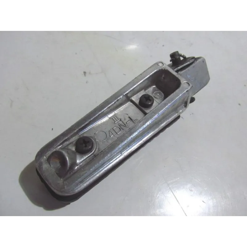 Repose pieds arriere gauche YAMAHA XP 500 2005-2007 TMAX ABS