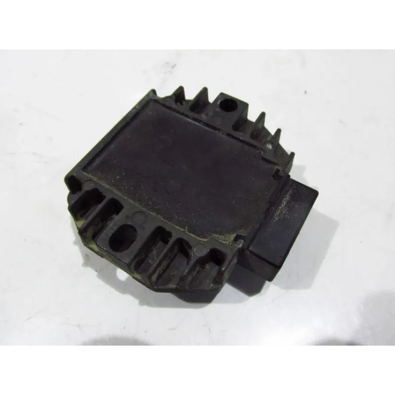 Regulateur charge batterie PIAGGIO X9 125 2001-2002