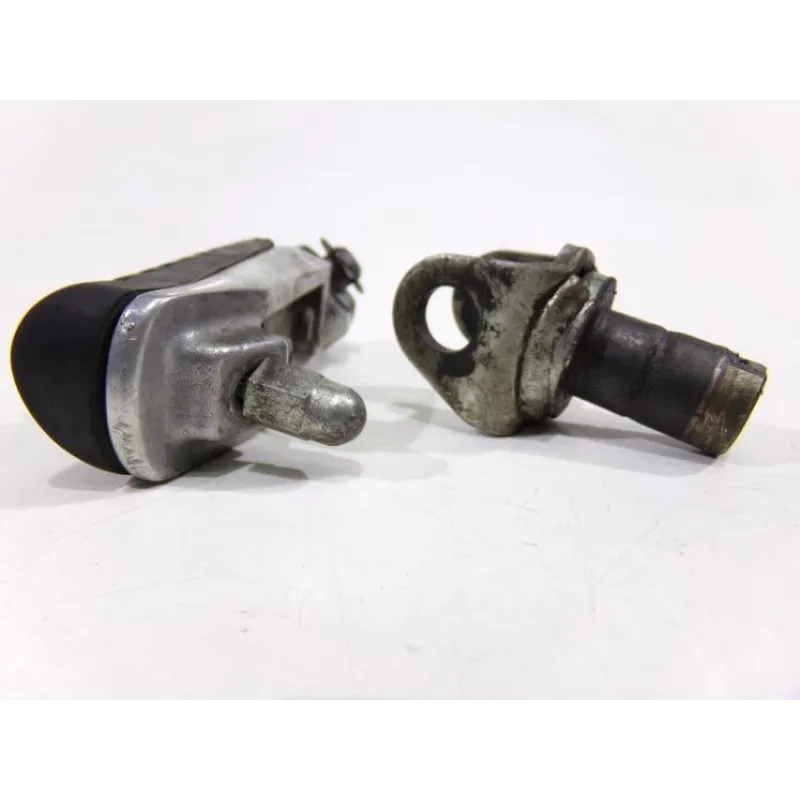 Repose pieds avant gauche KAWASAKI Z 750 2004-2006