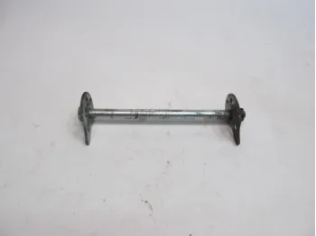 Axe de roue arriere YAMAHA SR 125 1997-2002