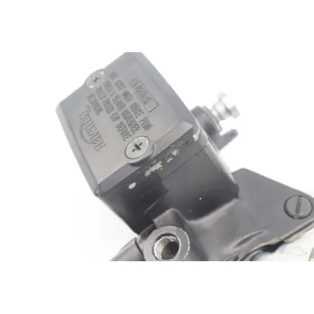 Maitre cylindre frein avant TRIUMPH STREET TRIPLE 675 2007 - 2011