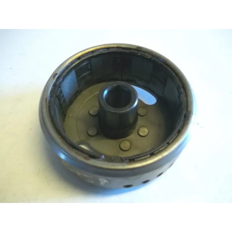 Rotor volant moteur SUZUKI DR 125 1985-1988