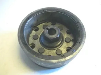 Rotor volant moteur SUZUKI LS 650 1986-1997 SAVAGE