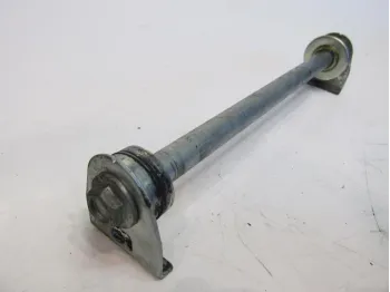 Axe de roue arriere SUZUKI GSX F 750 1998-2003