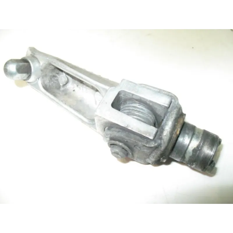 Repose pieds avant droit SUZUKI GSXR 750 2004-2005