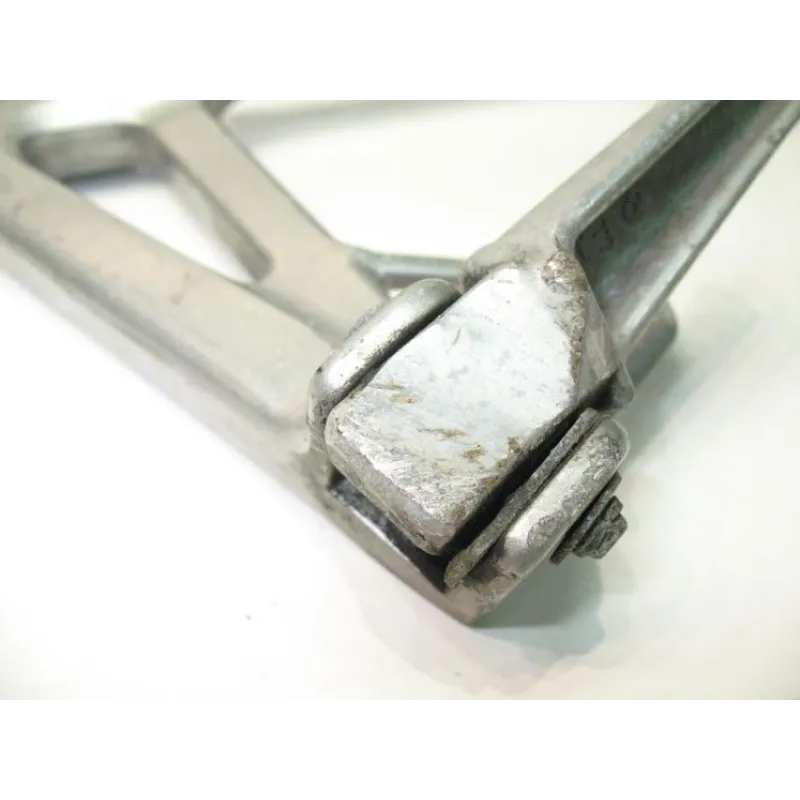 Platine arriere gauche HONDA VFR 800 FI 2000-2001