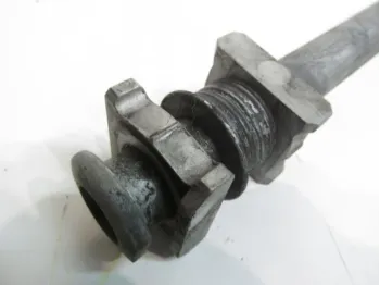 Axe de roue arriere HONDA CBR 1000 RR 2006-2007 FIREBLADE