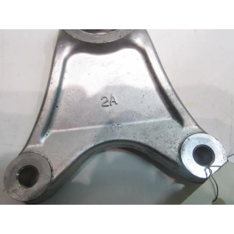 Support etrier frein arriere SUZUKI GSXR 1000 2002