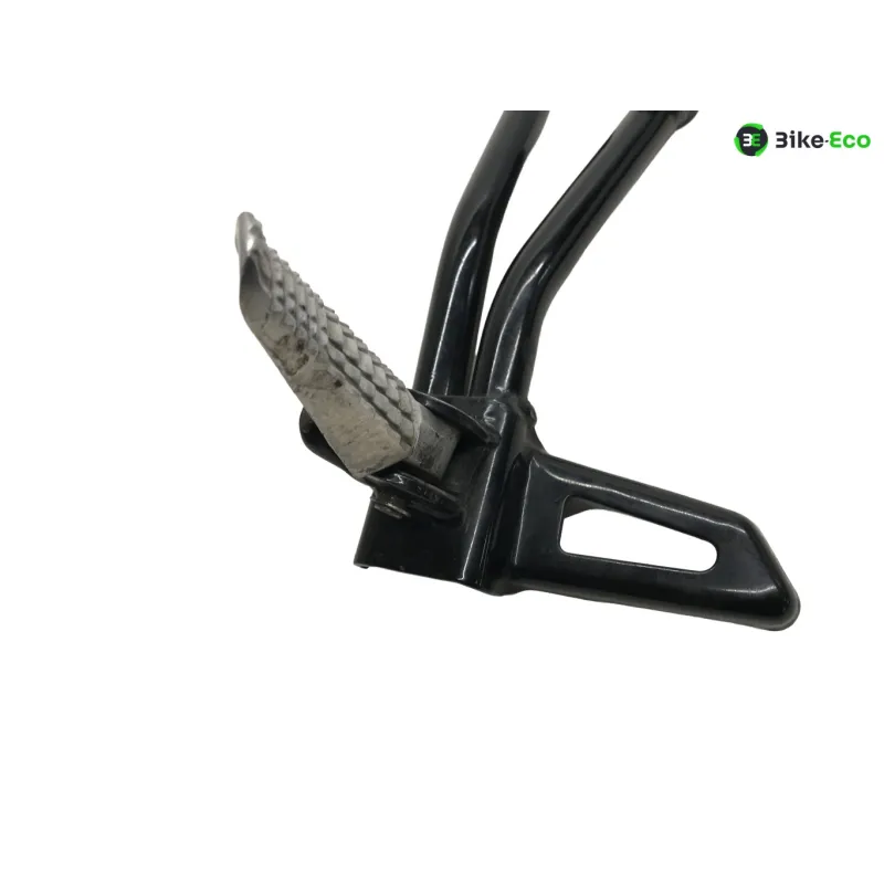 Platine et repose pieds arriere gauche SUZUKI GSXR 125 2017-2020