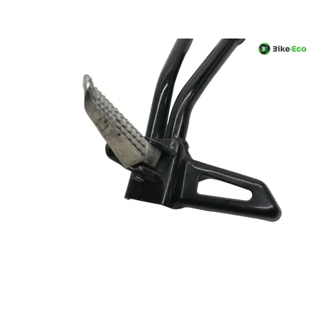 Platine et repose pieds arriere gauche SUZUKI GSXR 125 2017-2020