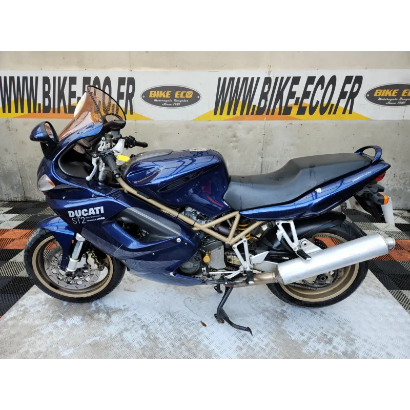 DUCATI ST2 944