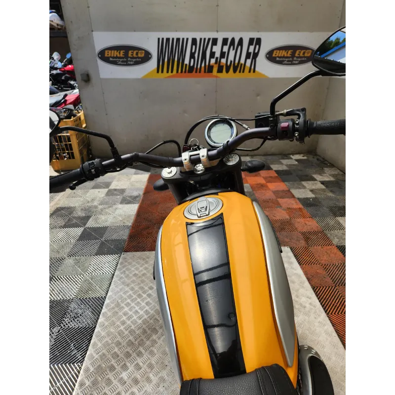 DUCATI SCRAMBLER 800