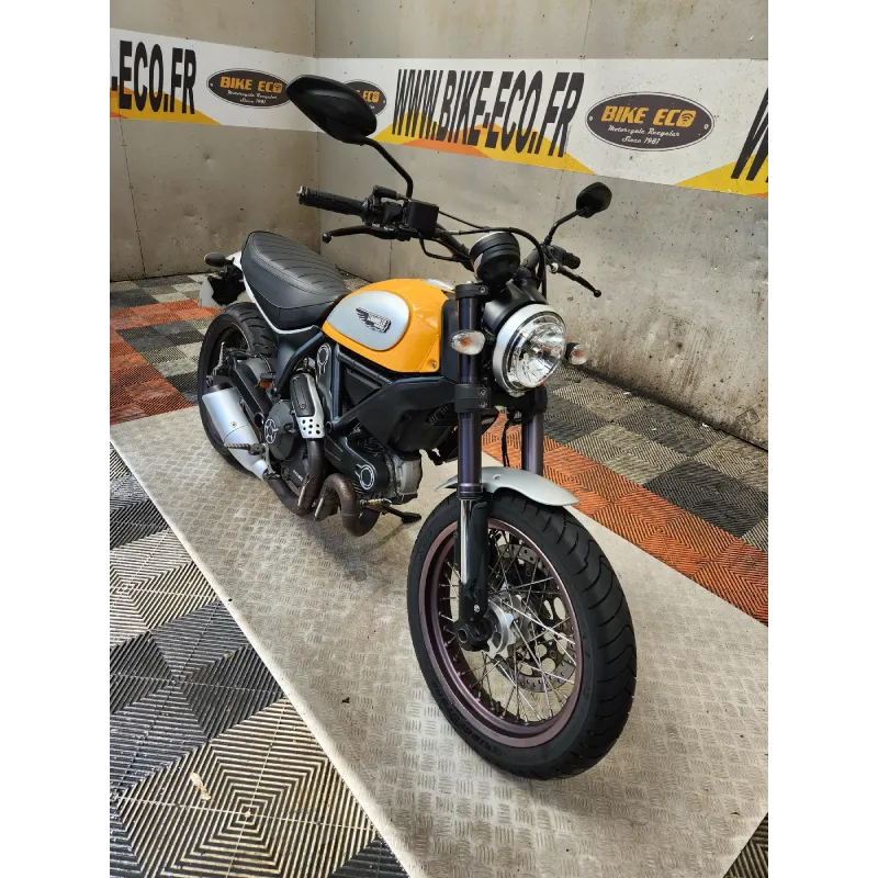 DUCATI SCRAMBLER 800