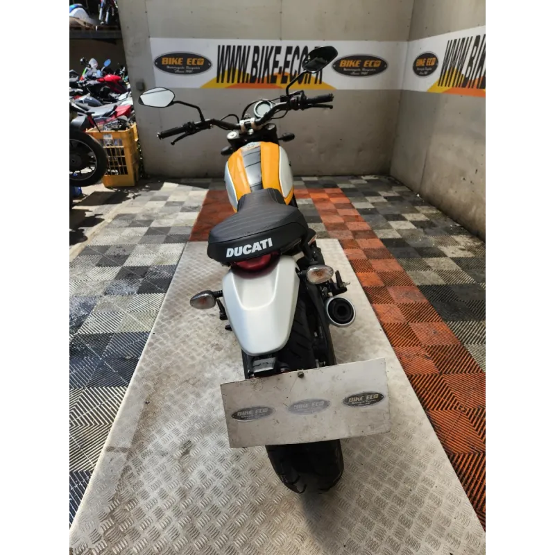 DUCATI SCRAMBLER 800