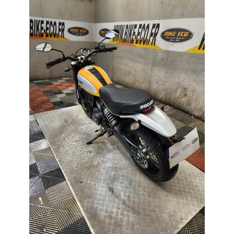 DUCATI SCRAMBLER 800