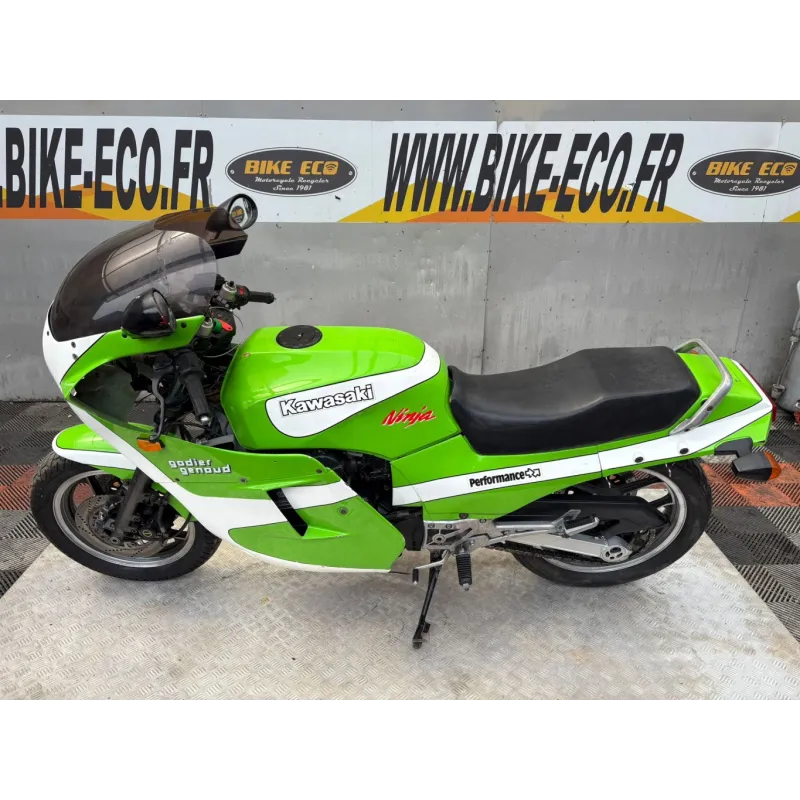 KAWASAKI GPZ 900 R GODIER GENOUD