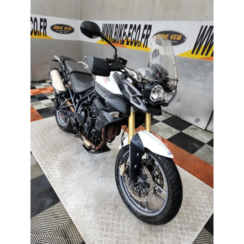 TRIUMPH TIGER 800