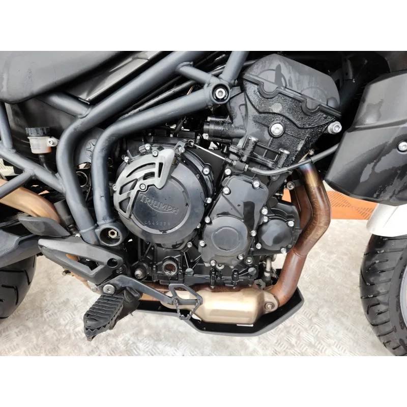TRIUMPH TIGER 800