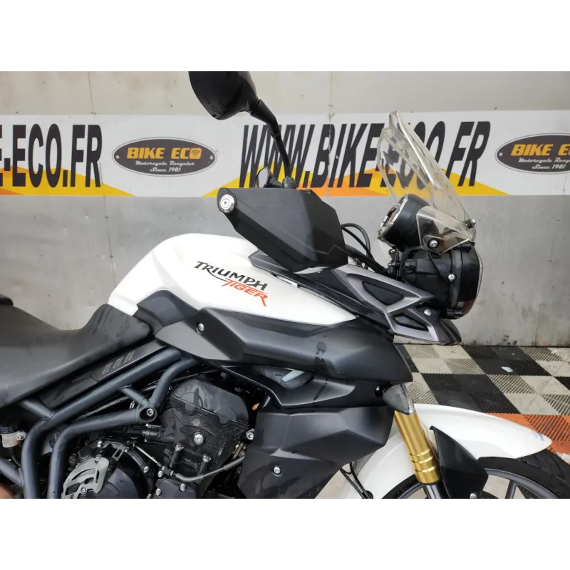 TRIUMPH TIGER 800