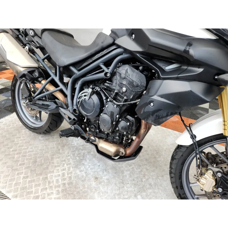 TRIUMPH TIGER 800