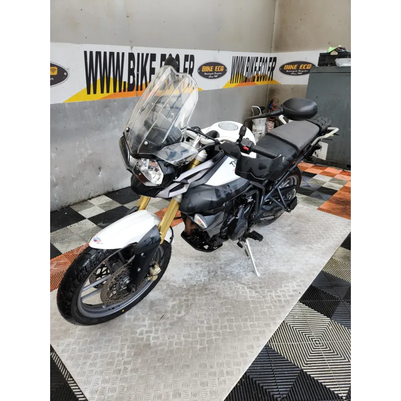 TRIUMPH TIGER 800