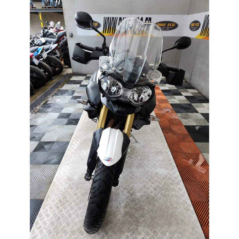 TRIUMPH TIGER 800