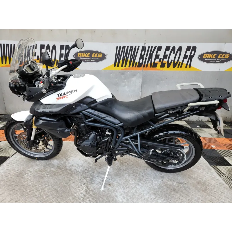TRIUMPH TIGER 800