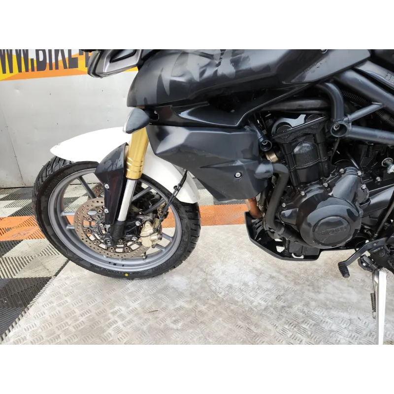 TRIUMPH TIGER 800