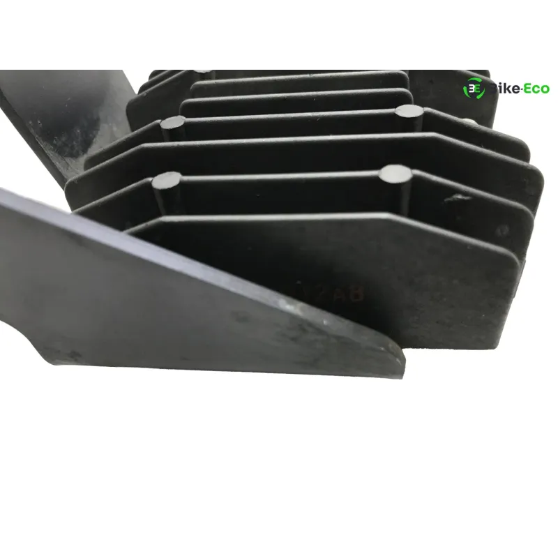 Regulateur charge batterie TRIUMPH STREET TRIPLE 675 2011-2012