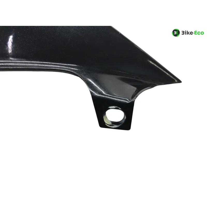Cache carenage coque arriere gauche TRIUMPH STREET TRIPLE 675 2011-2012