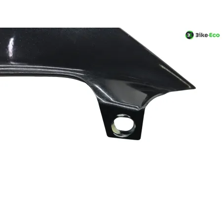 Cache carenage coque arriere gauche TRIUMPH STREET TRIPLE 675 2011-2012