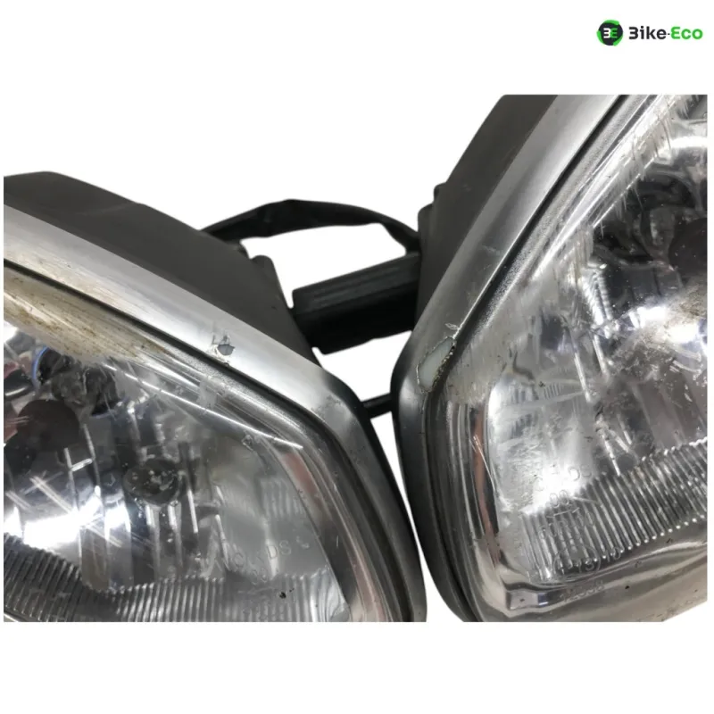 Optique (feux)(phare) TRIUMPH STREET TRIPLE 675 2011-2012