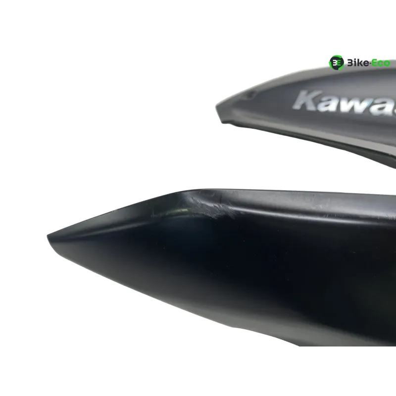 Cache reservoir gauche KAWASAKI Z 900 2017