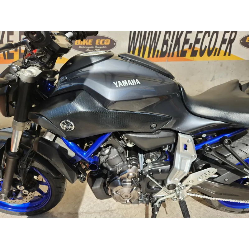 YAMAHA MT07 700