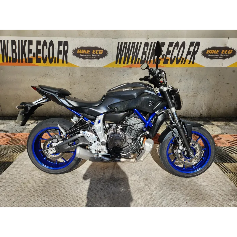YAMAHA MT07 700