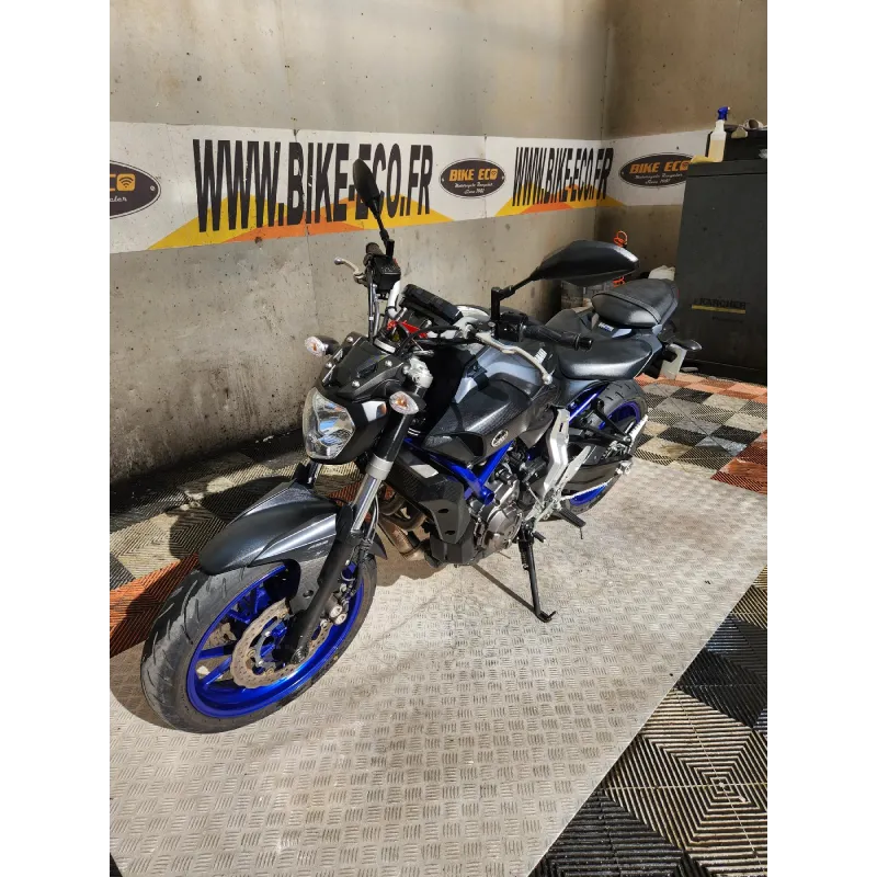 YAMAHA MT07 700