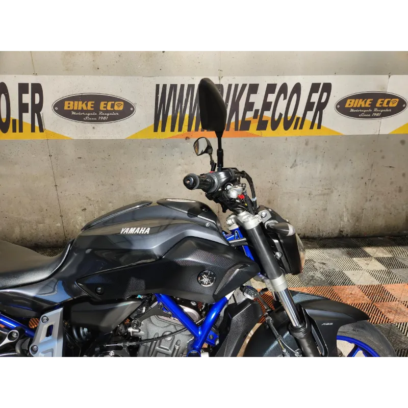 YAMAHA MT07 700