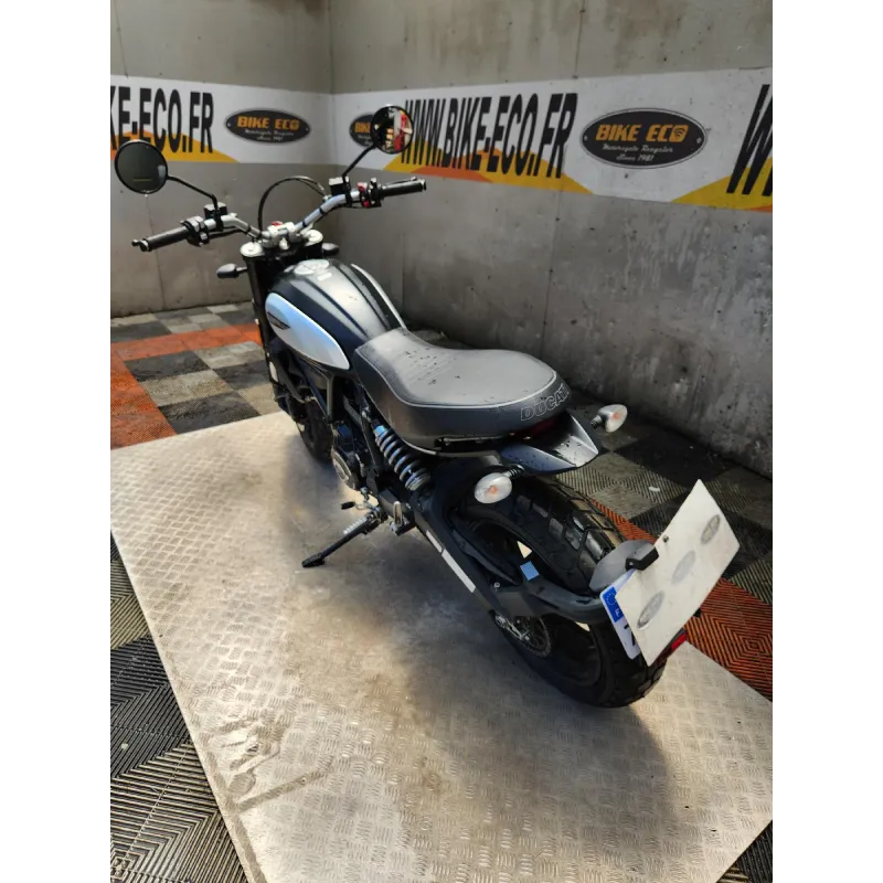 DUCATI SCRAMBLER 800