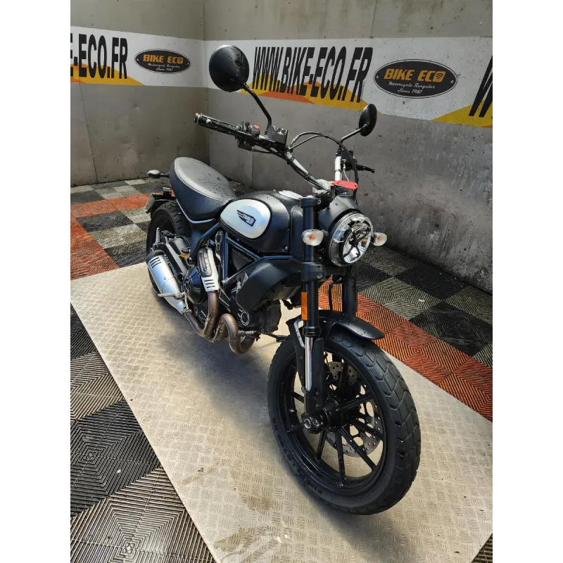 DUCATI SCRAMBLER 800