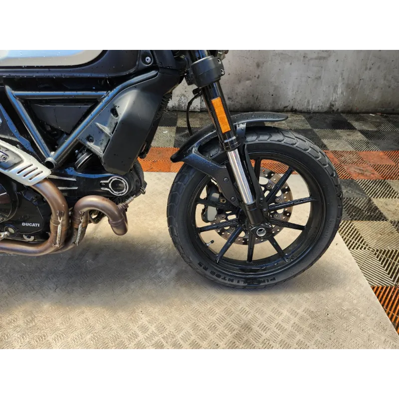 DUCATI SCRAMBLER 800